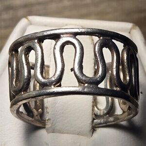 Wavy band Vintage Sterling Silver Ring Sz 10.5